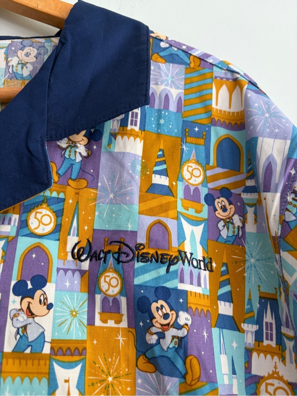 NWT Walt Disney World 50th Anniversary Retro Button Camp Shirt Size X Large - Picture 2 of 12